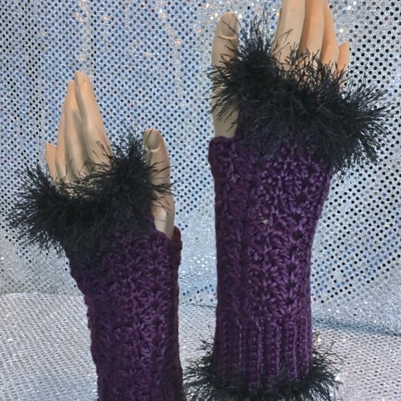 Hand-Crocheted Purple Fingerless Gloves with Black Fun Fur - Picture 1 of 1